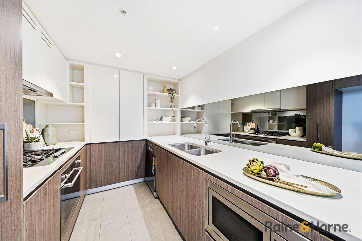 2307/42 Walker Street — photo 7 of 19
