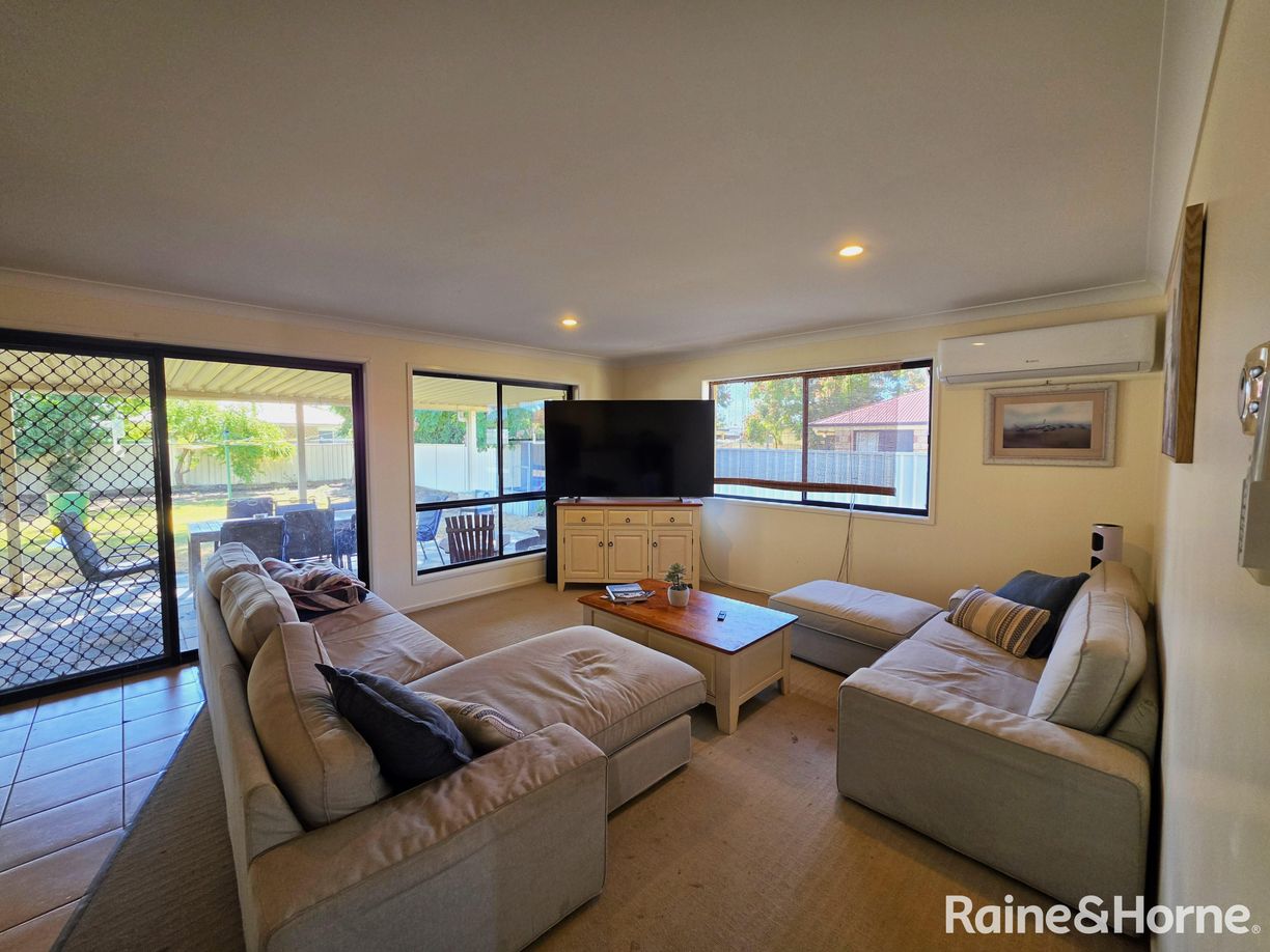 18 Bernborough Place — photo 7 of 30