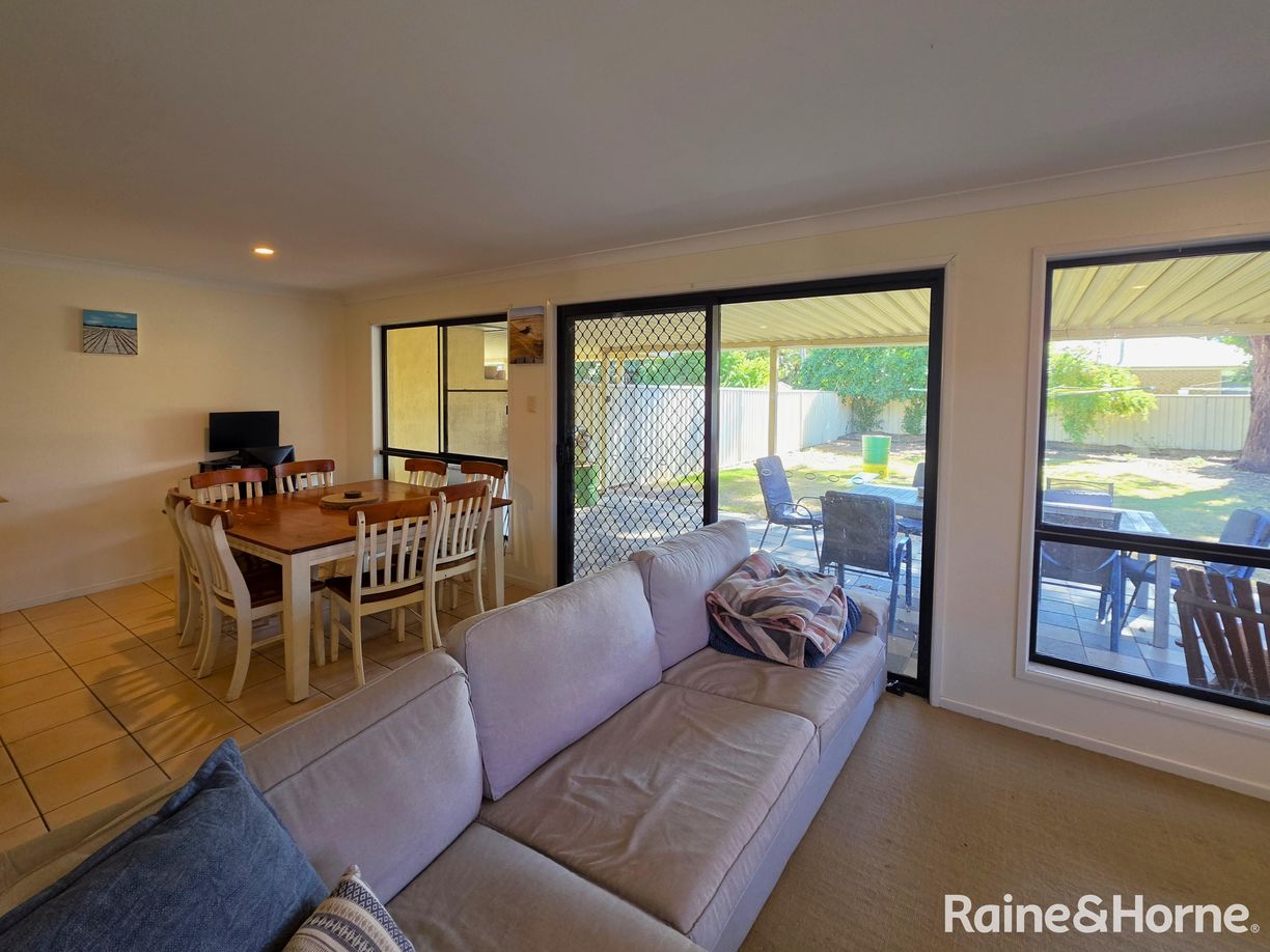 18 Bernborough Place — photo 6 of 30