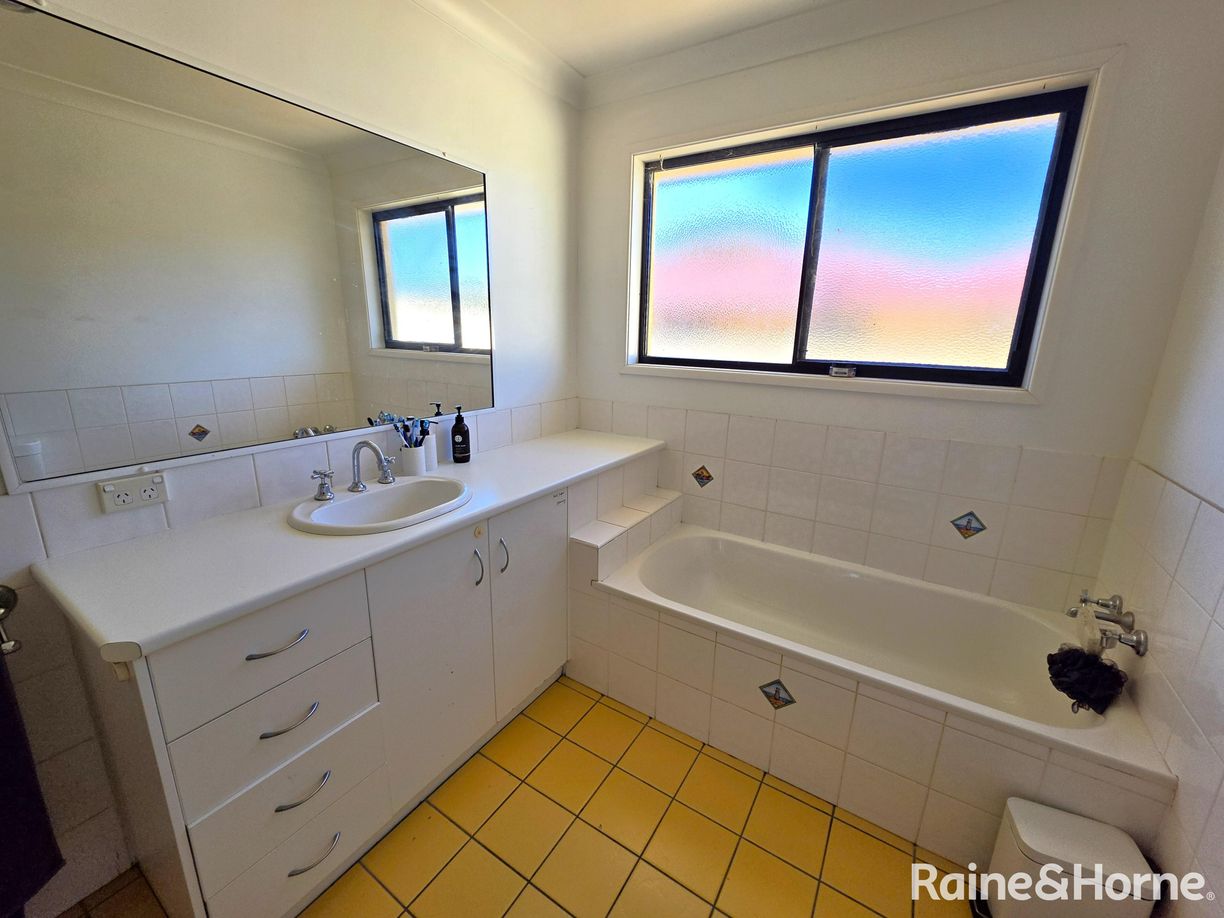 18 Bernborough Place — photo 13 of 30