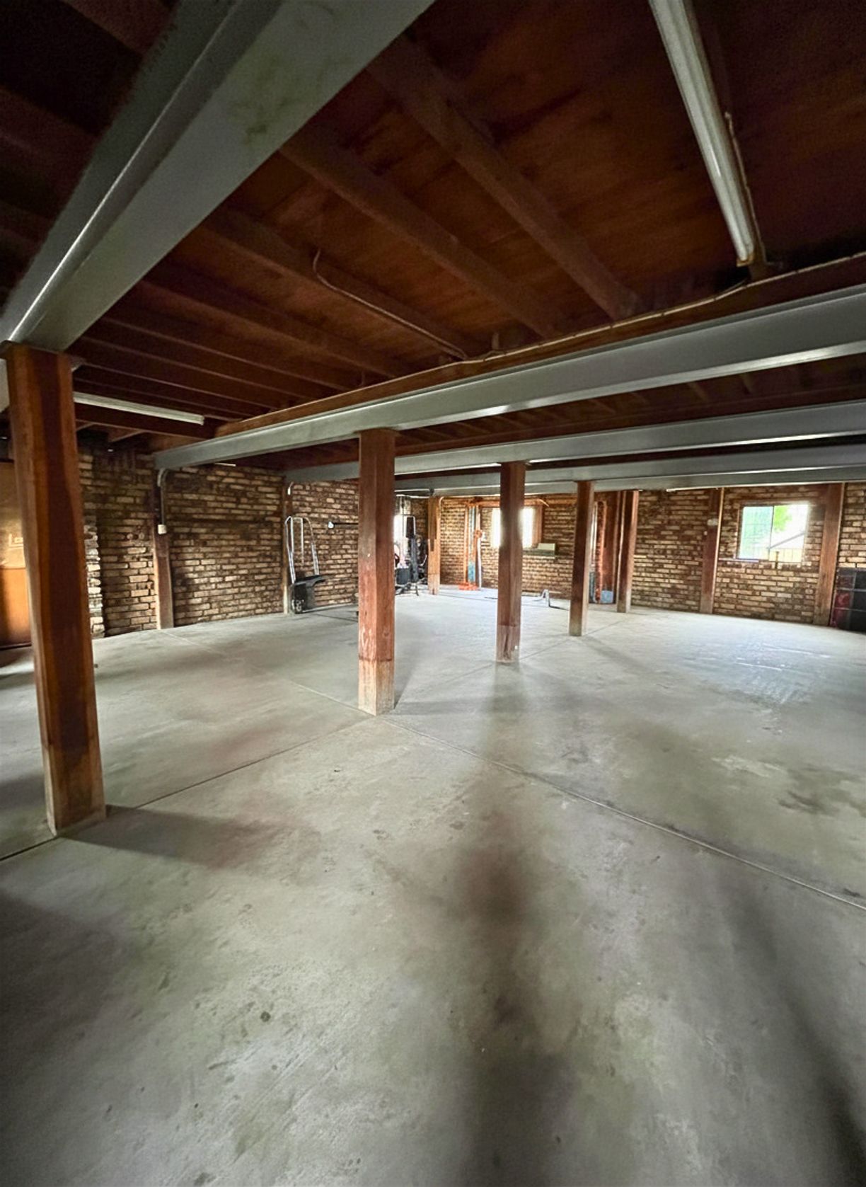 77 Great Road Street — photo 15 of 18