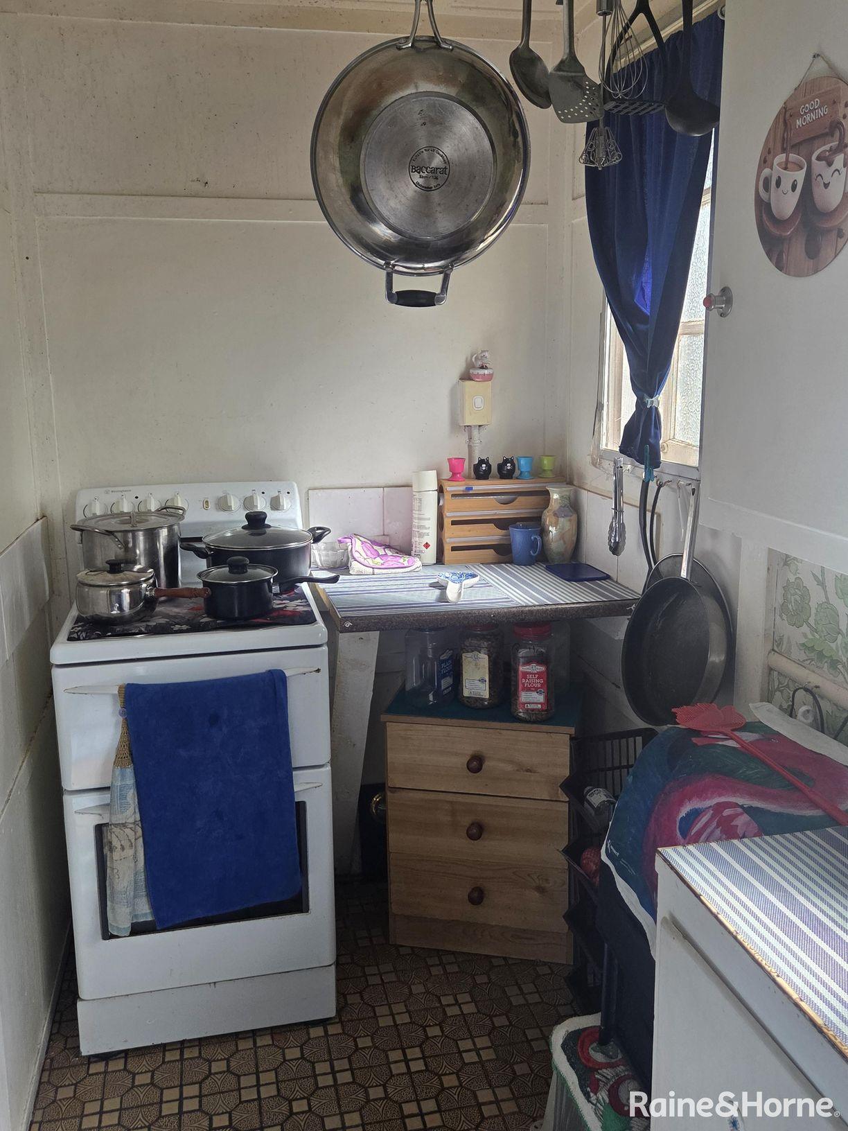 10 Burns Street — photo 4 of 22