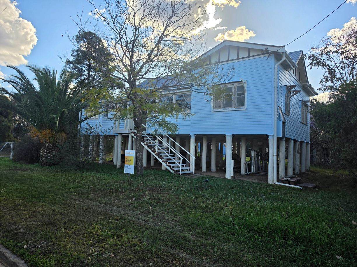 26 Great Road Street — photo from Raine & Horne Goondiwindi