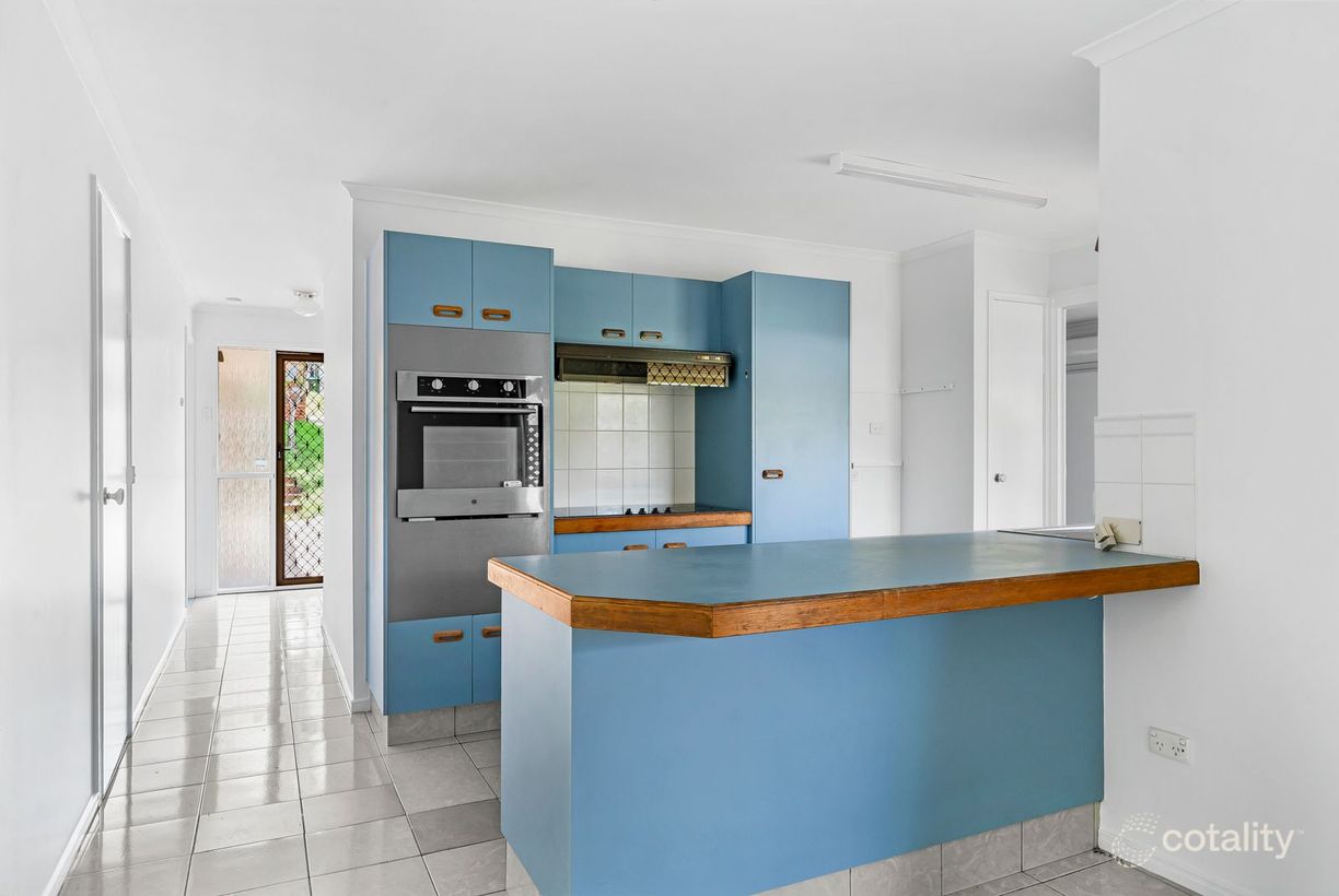 39 Gilford Crescent — photo 6 of 14