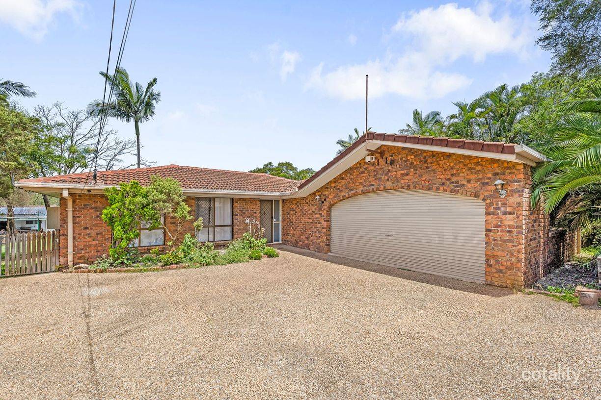 39 Gilford Crescent — photo from Raine & Horne Eatons Hill / Albany Creek