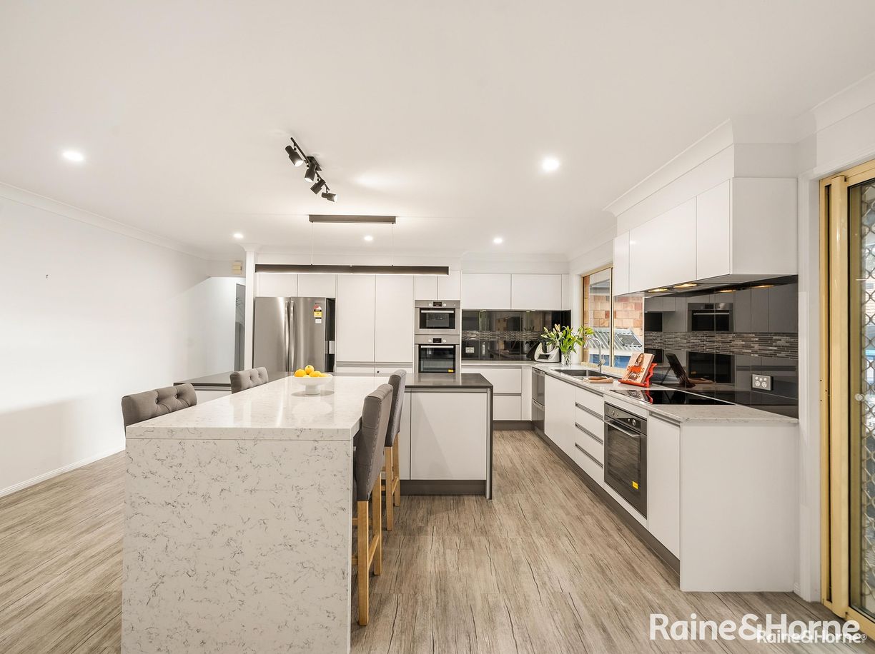 23 Kesteven Street — photo 3 of 26