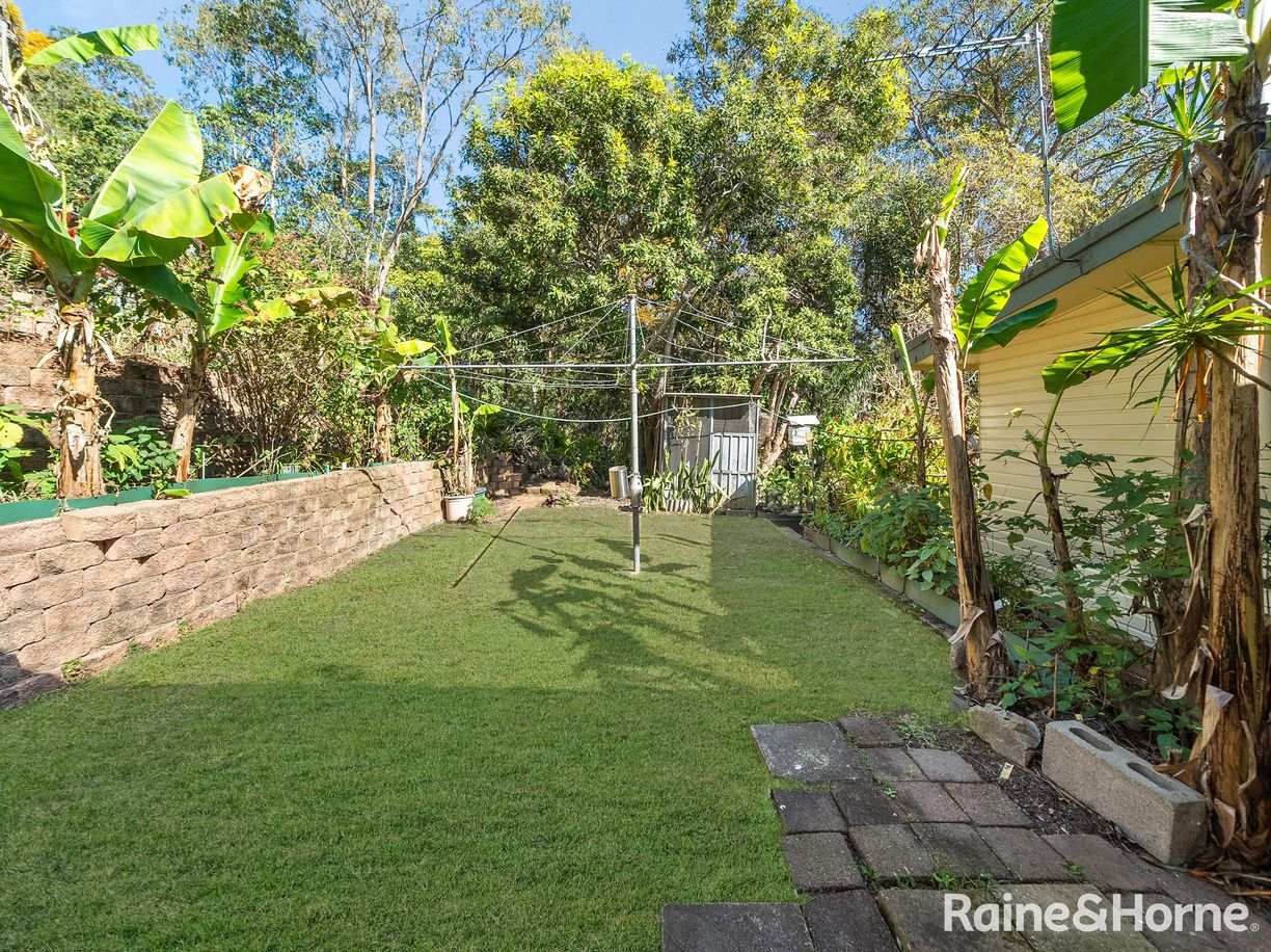 35 Menangle Avenue — photo 15 of 24