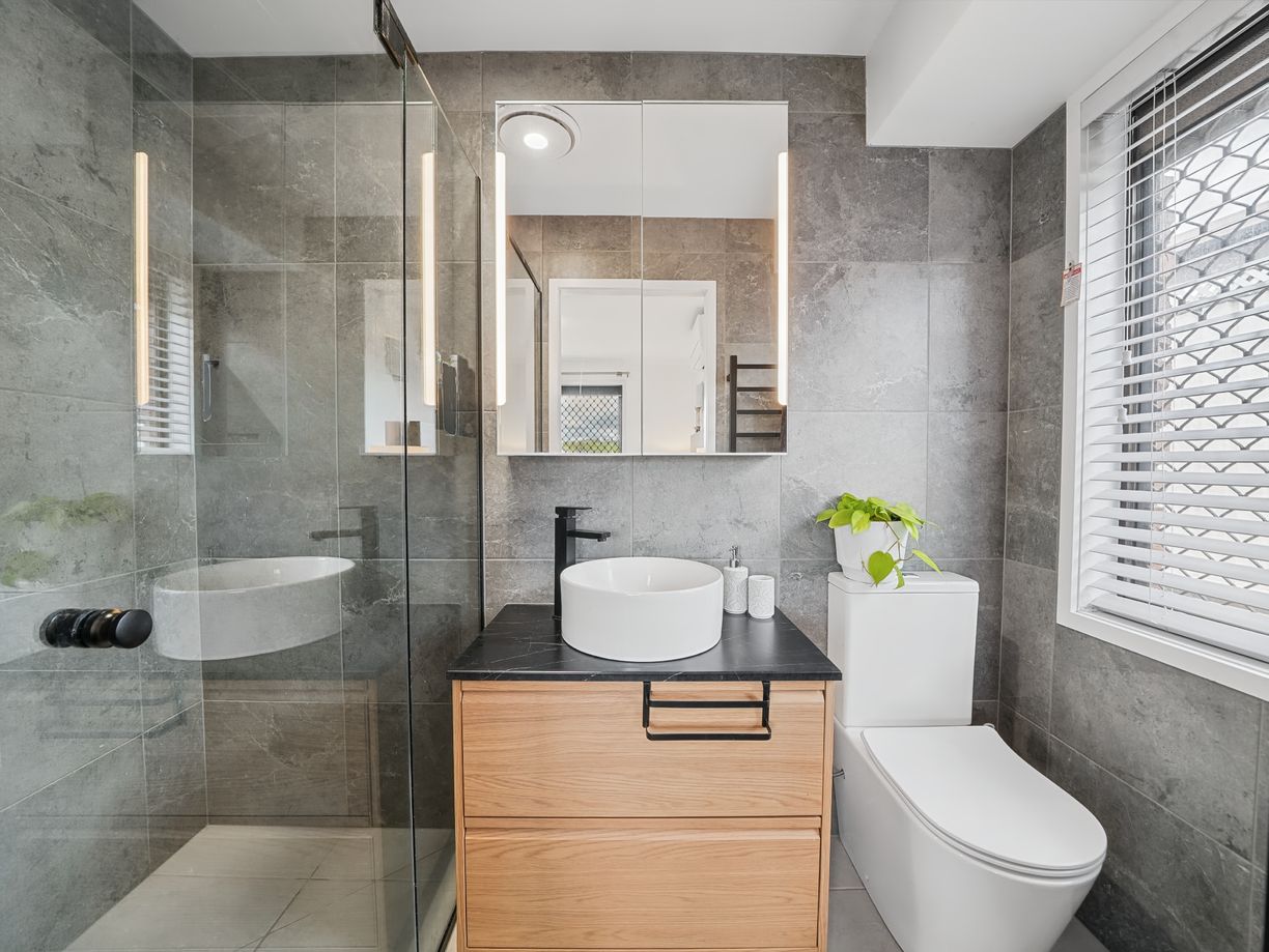 23 Pegasus Avenue — photo 9 of 22