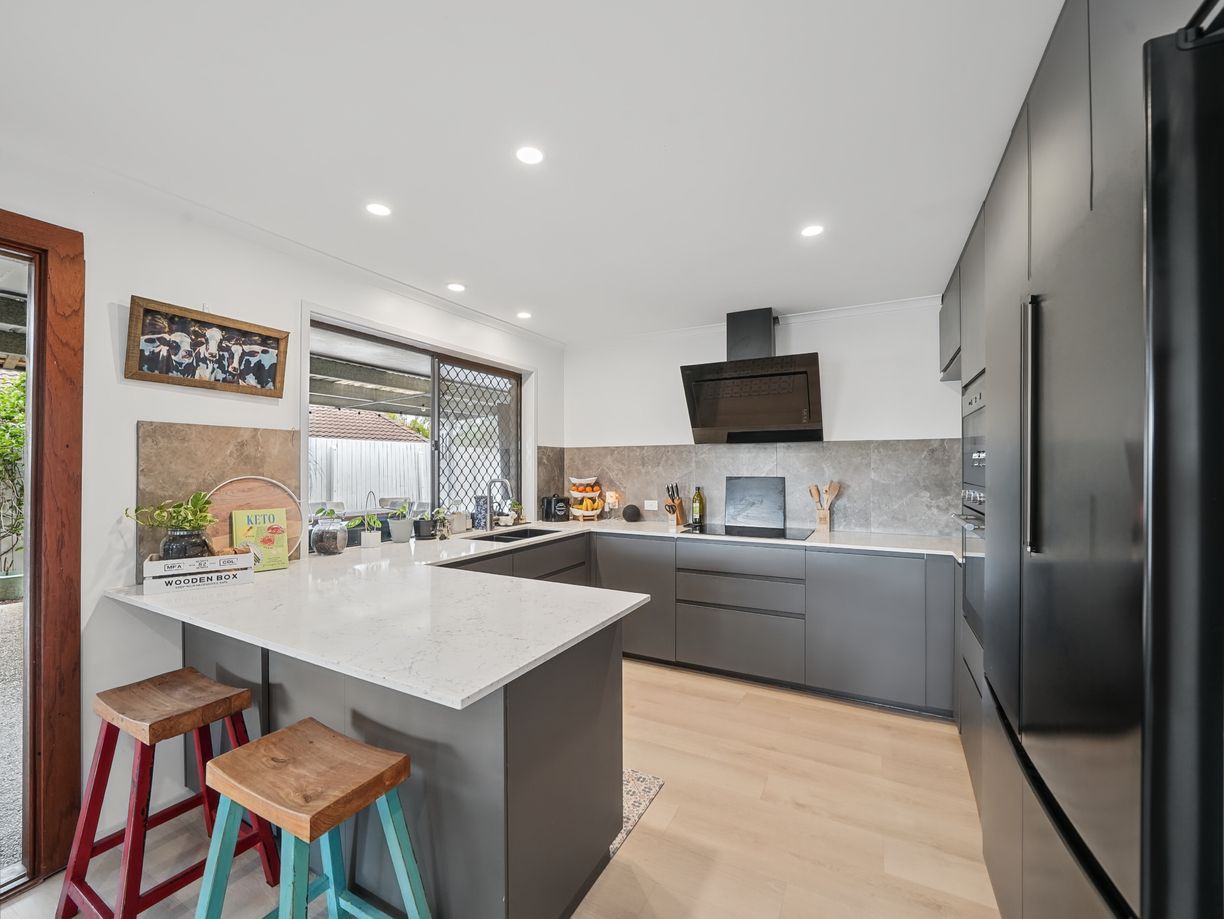 23 Pegasus Avenue — photo 6 of 22