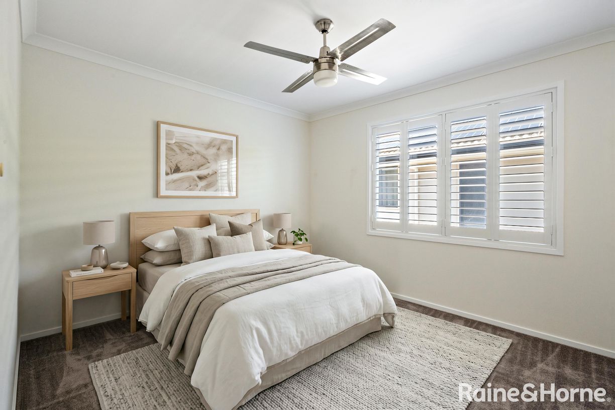 24 Thomson Close — photo 17 of 19