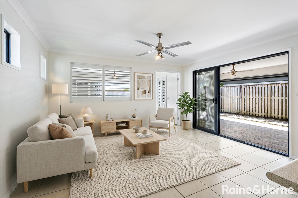24 Thomson Close — photo 3 of 19