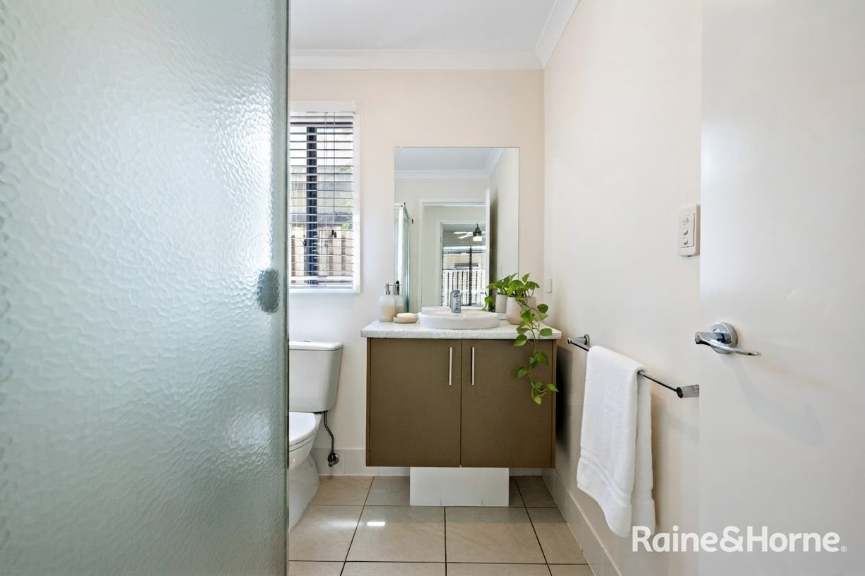 24 Thomson Close — photo 9 of 19