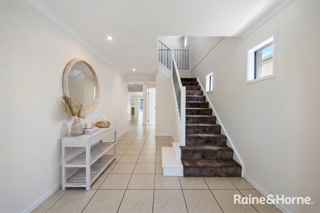 24 Thomson Close — photo 10 of 19