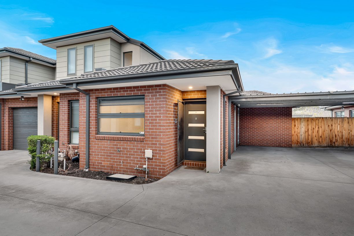 4/27 Geach Street — photo from Raine & Horne Craigieburn