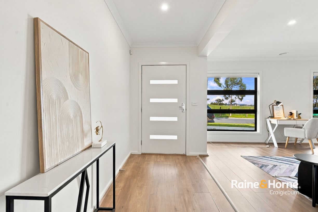 15 Oriel Road — photo 2 of 30