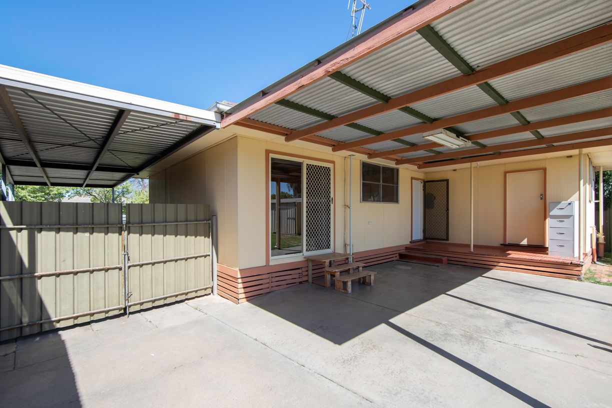 25 Ashton Road — photo 11 of 17