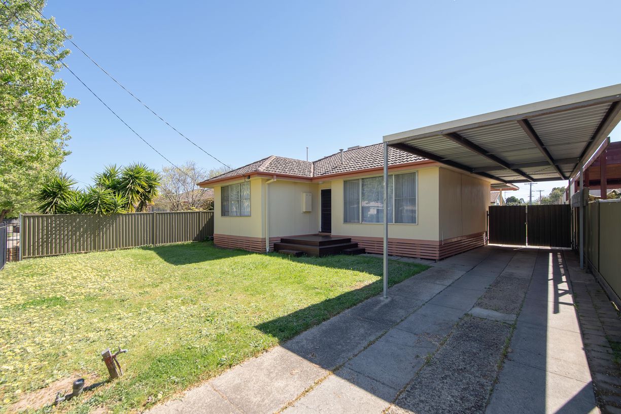 25 Ashton Road — photo from Raine & Horne Craigieburn