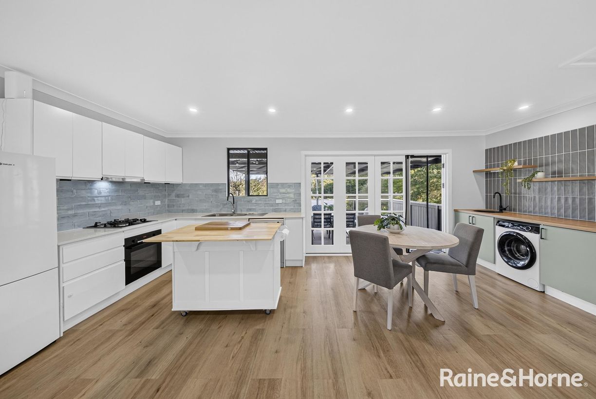 16 Willandra Crescent — photo from Raine & Horne Maitland | Cameron Park