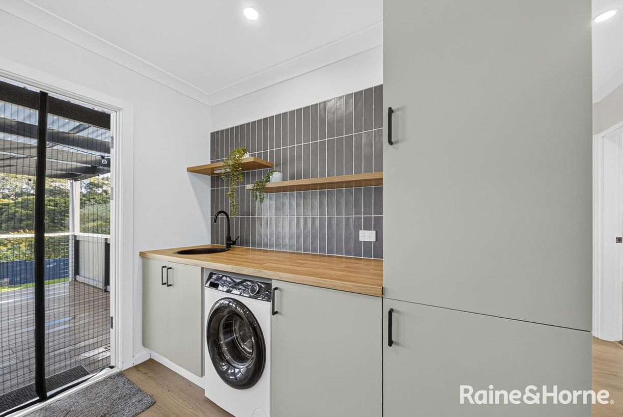 16 Willandra Crescent — photo 2 of 20