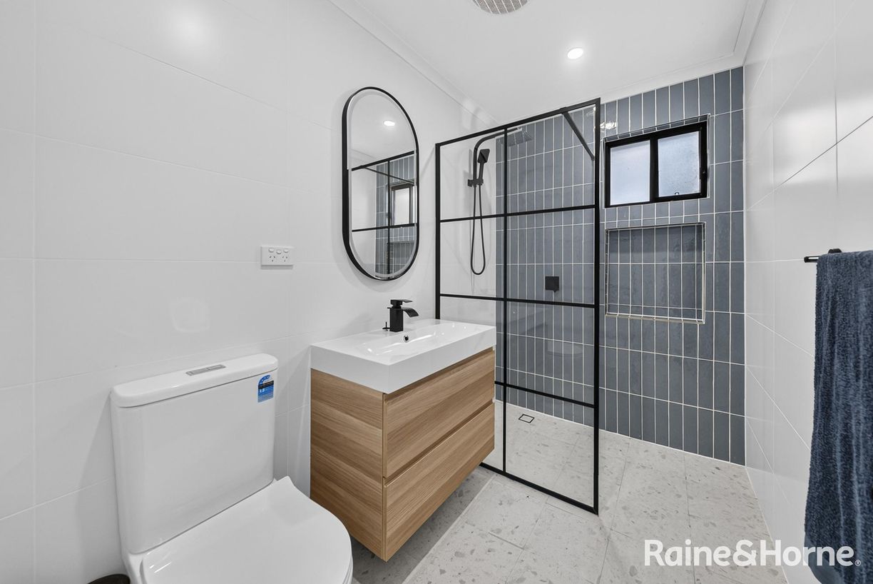 16 Willandra Crescent — photo 4 of 20