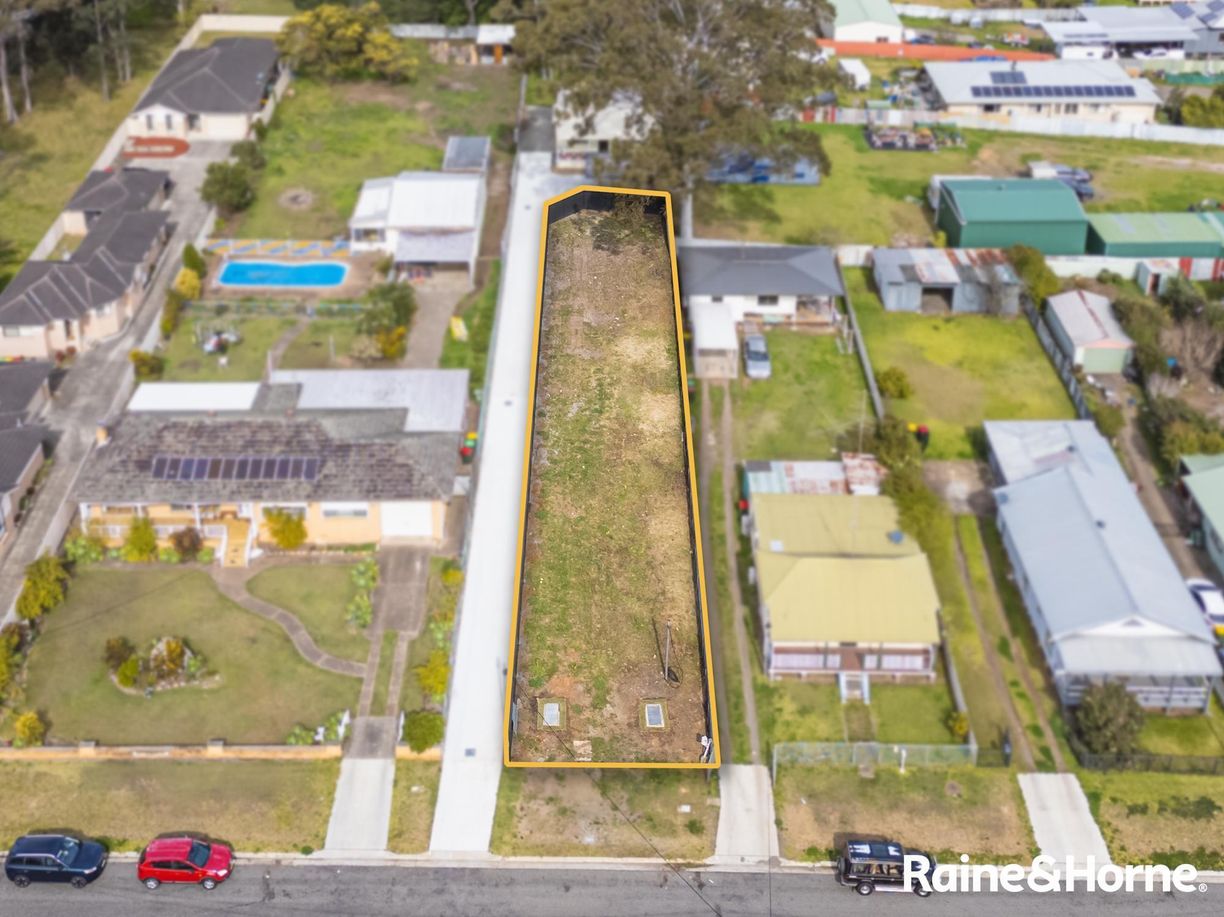 52B Deakin Street — photo 2 of 8