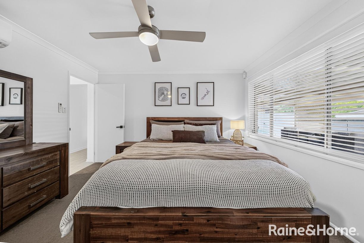 85 Clayton Crescent — photo 10 of 30