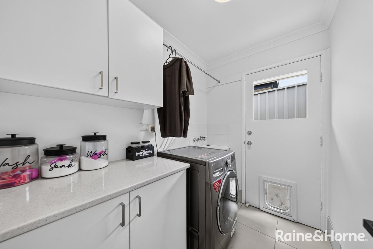 85 Clayton Crescent — photo 25 of 30
