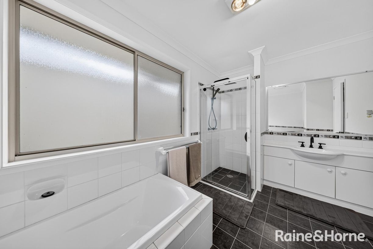 85 Clayton Crescent — photo 17 of 30