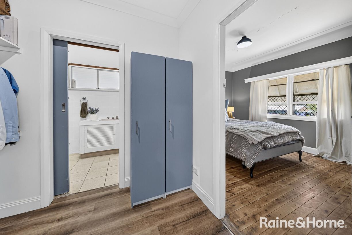 4 Crest Avenue — photo 12 of 27