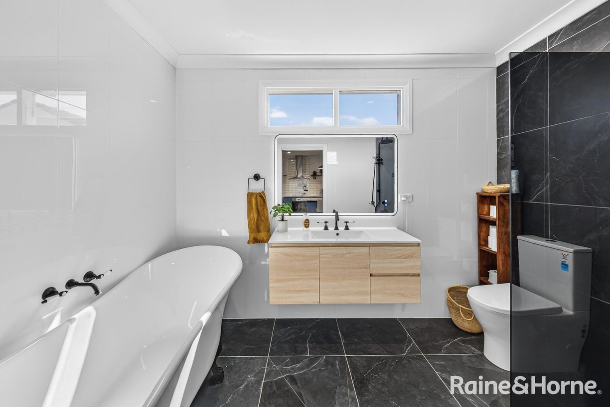 4 Crest Avenue — photo 7 of 27