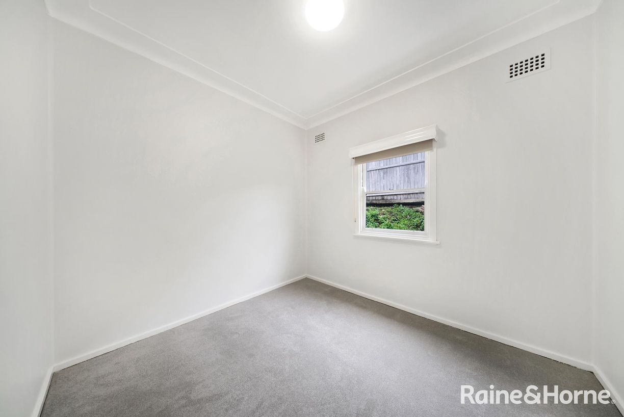 17 Lovell Street — photo 9 of 23