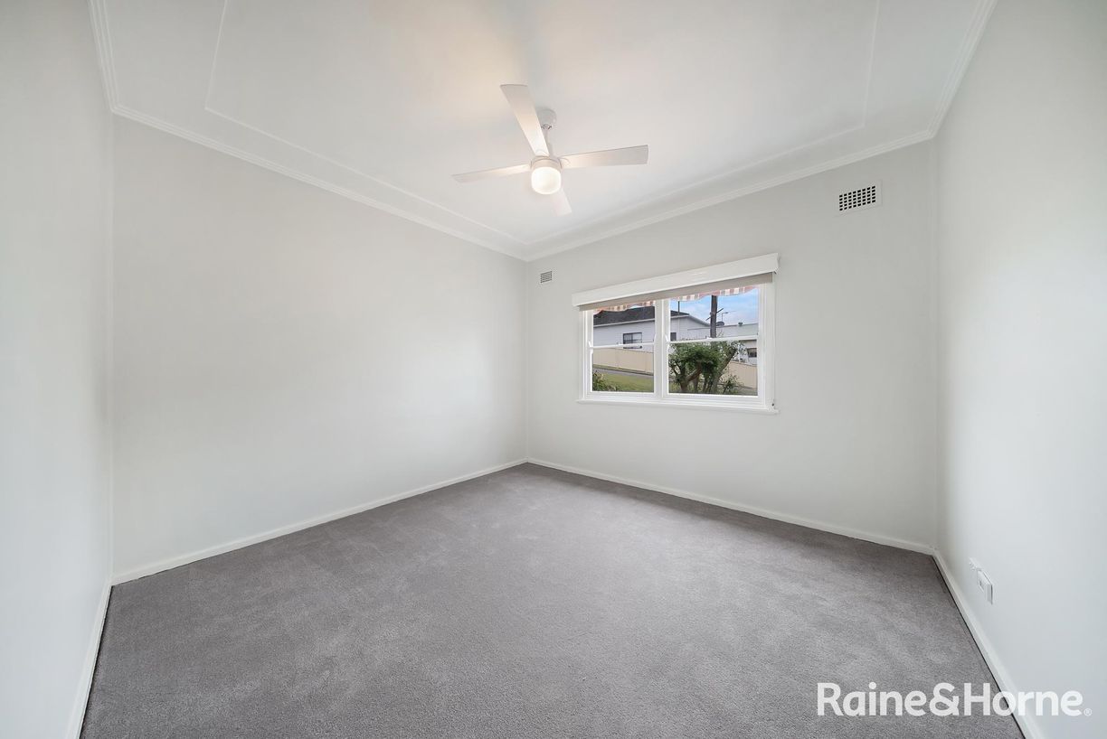 17 Lovell Street — photo 8 of 23