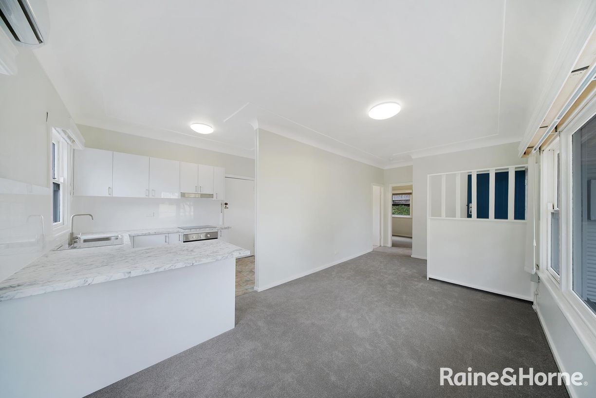 17 Lovell Street — photo 4 of 23