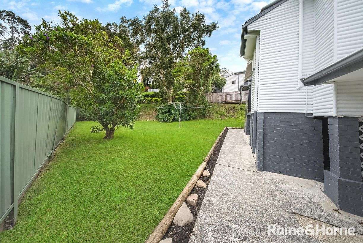17 Lovell Street — photo 13 of 23
