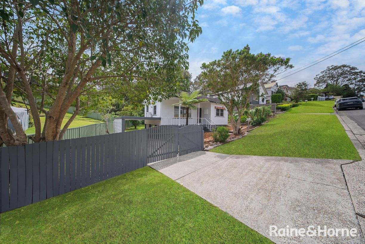 17 Lovell Street — photo 2 of 23