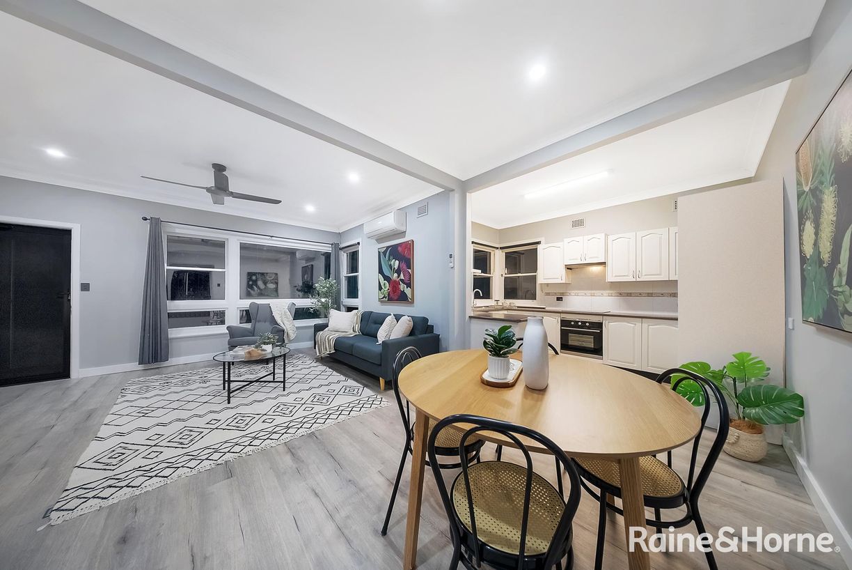 27 Joan Street — photo 7 of 25