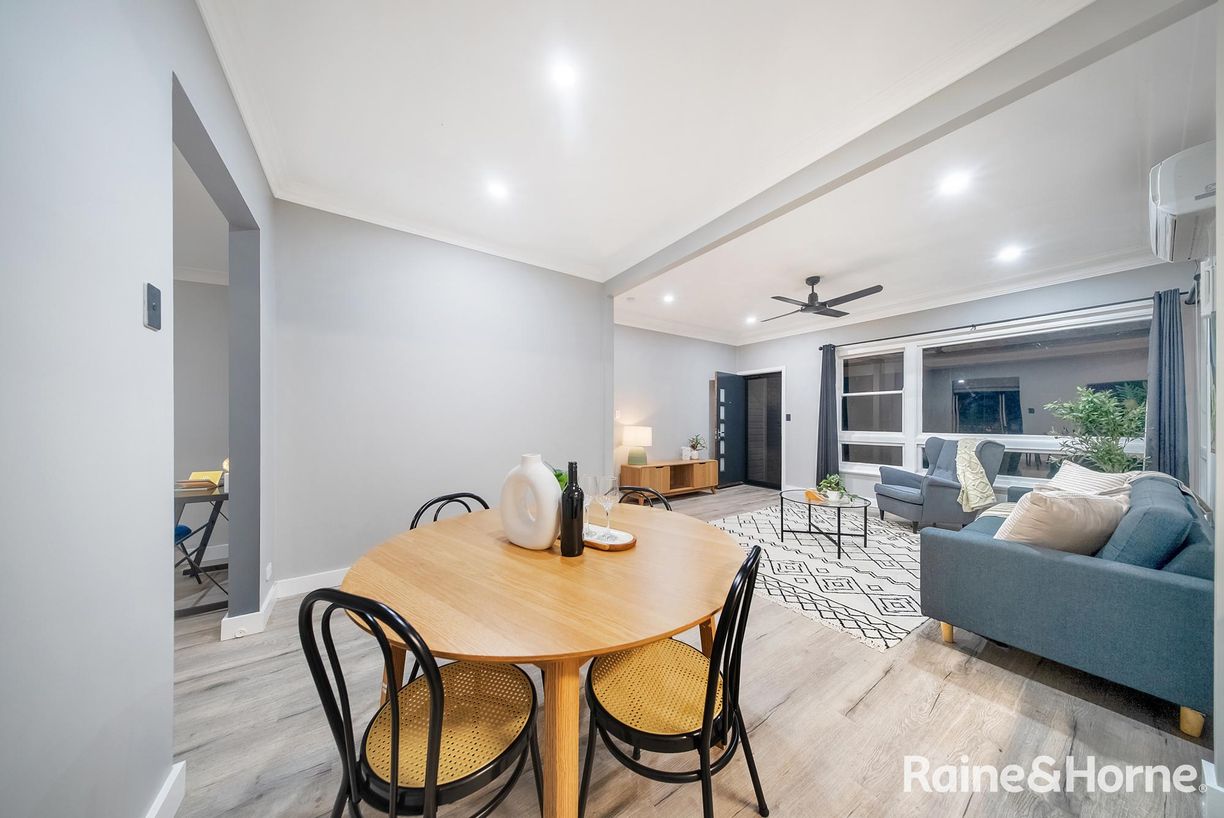 27 Joan Street — photo 8 of 25