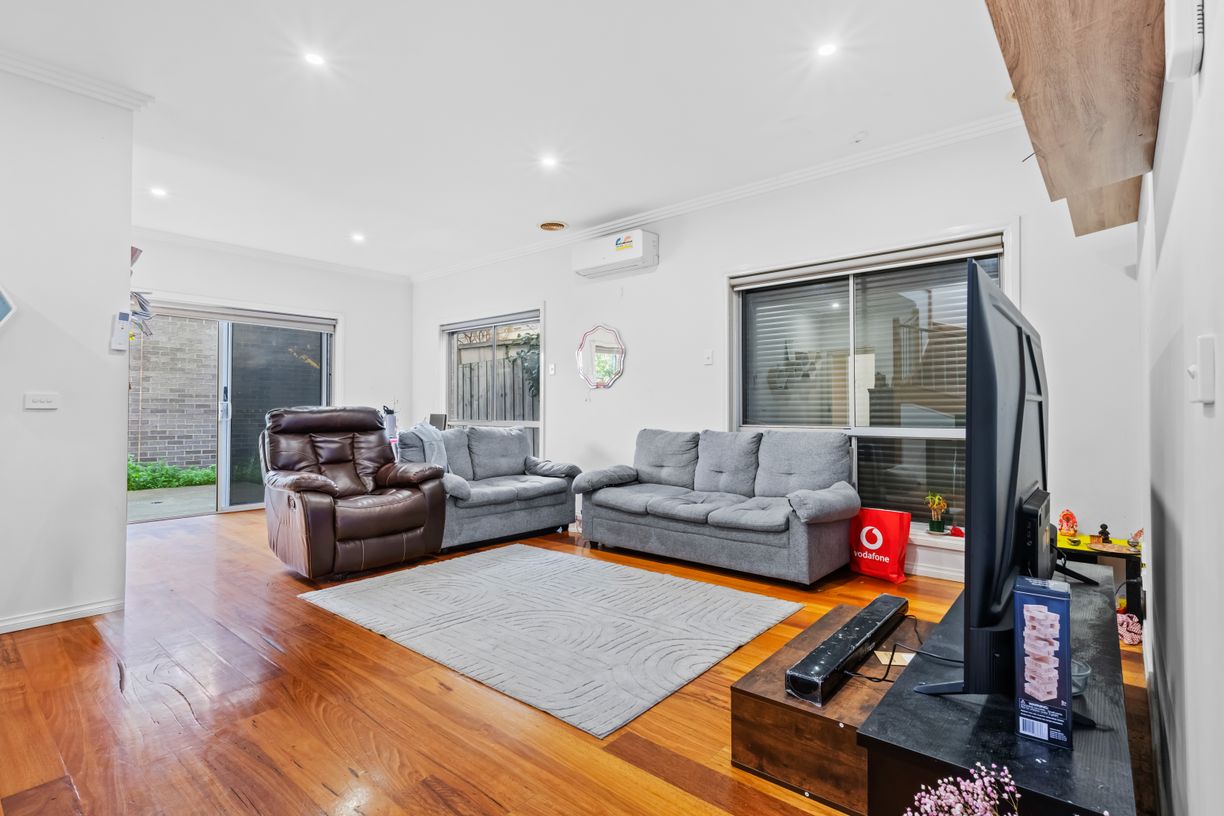 1/39 Glendenning Street — photo 2 of 14