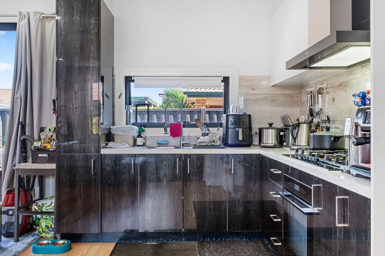 2/20 Mclennan Street — photo 5 of 16