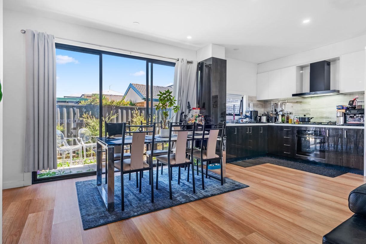 2/20 Mclennan Street — photo 7 of 16