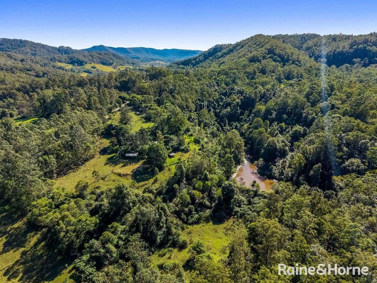 210 Smiths Creek Road — photo 4 of 9