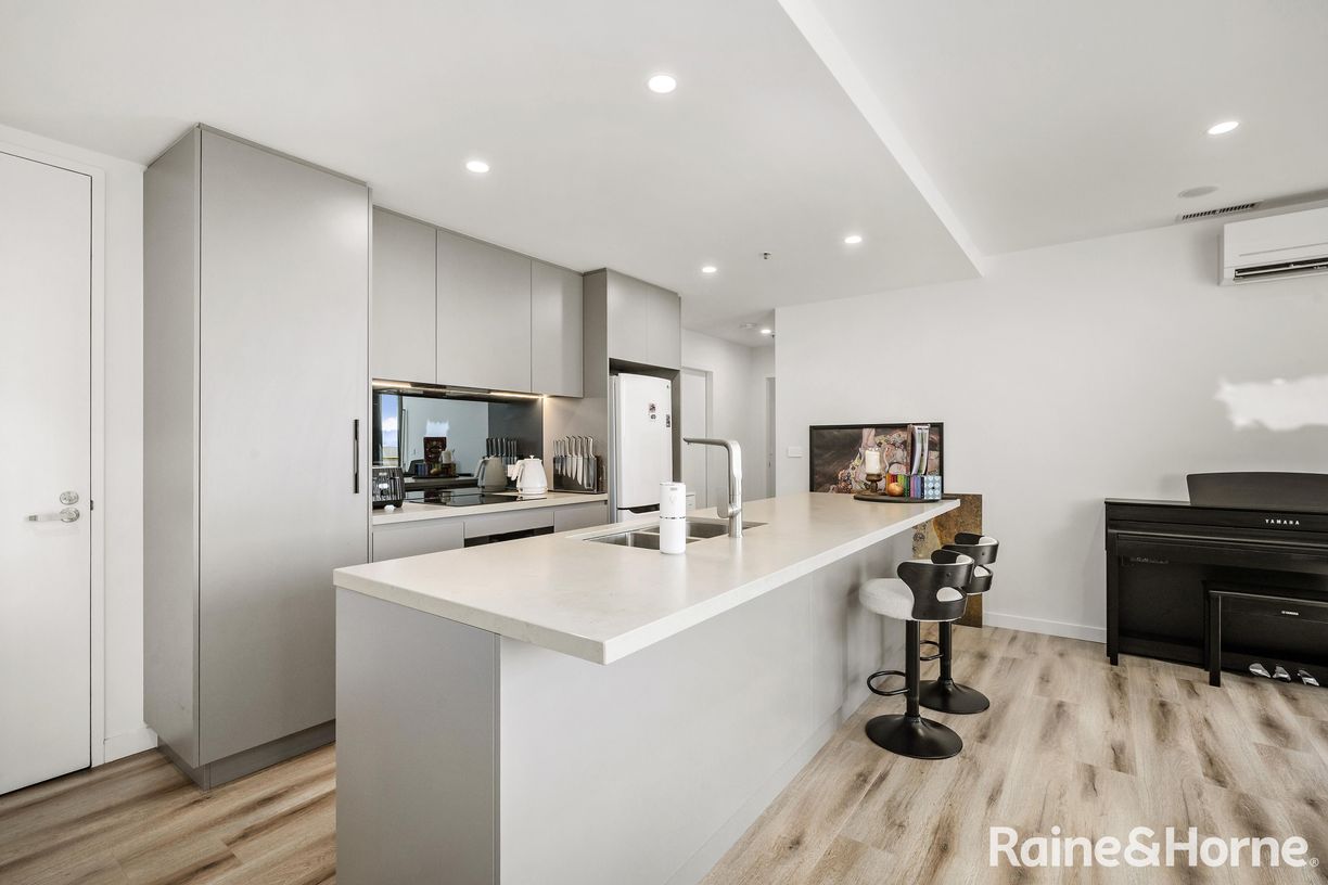 703/49 Furzer Street — photo 4 of 14