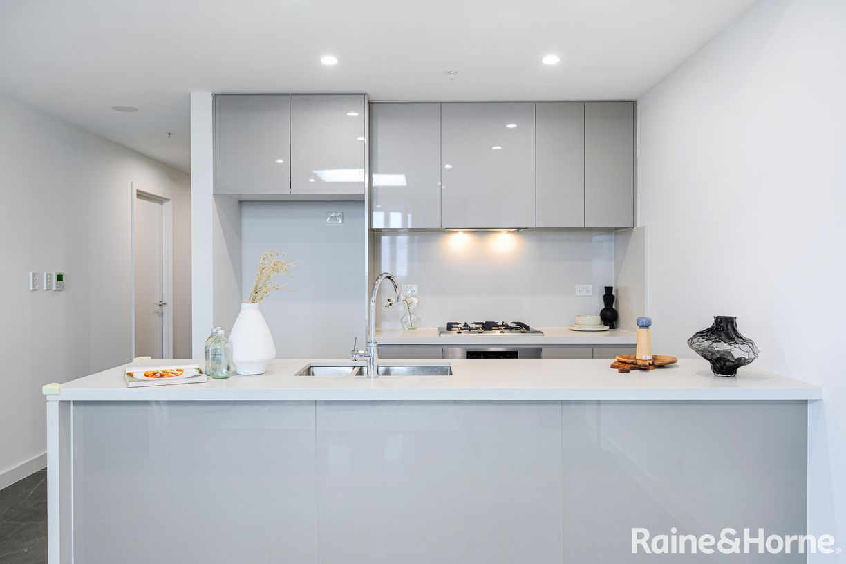 2201B/101 Waterloo Road — photo 8 of 24