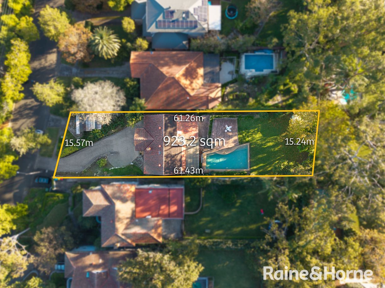 18 Carnarvon Road — photo 14 of 17