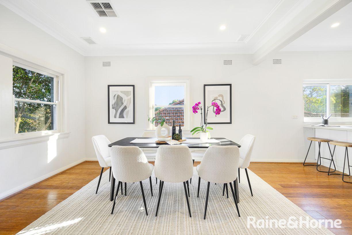 18 Carnarvon Road — photo 3 of 17