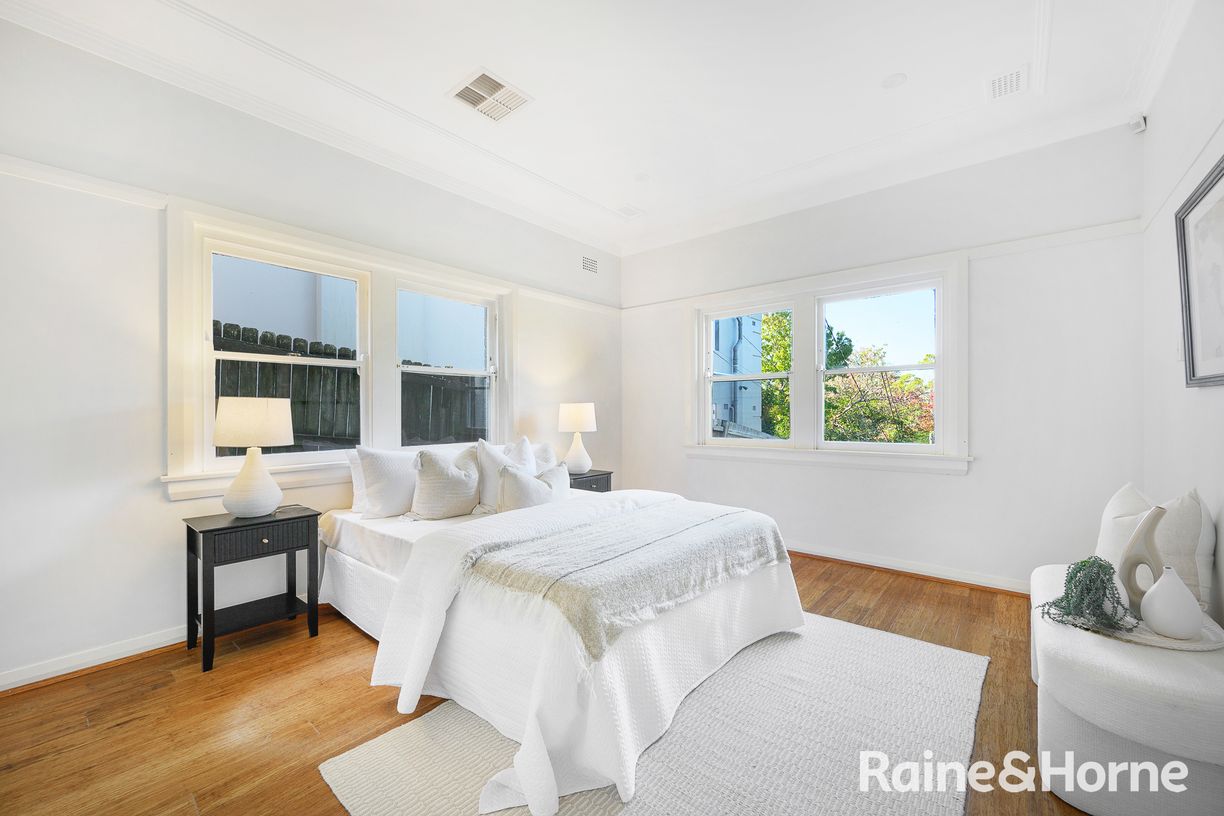18 Carnarvon Road — photo 7 of 17
