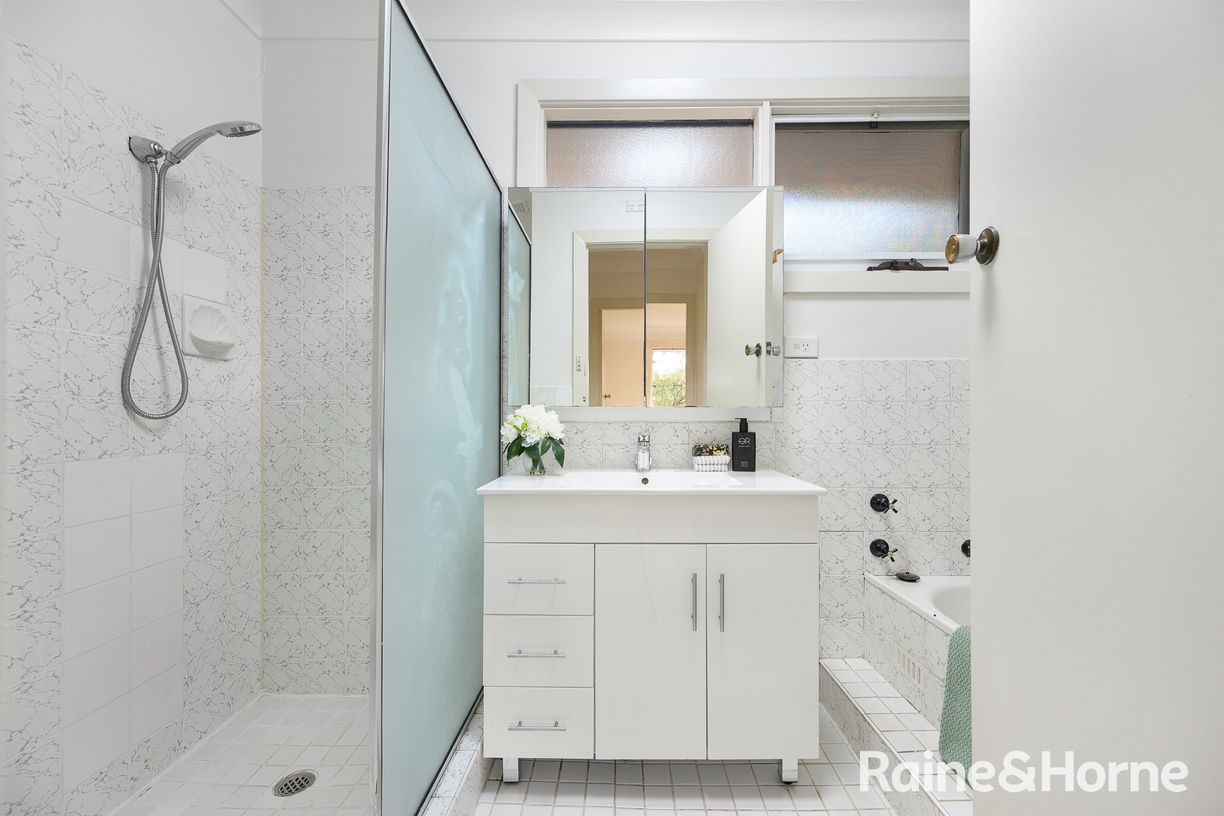 31 Eastgate Avenue — photo 10 of 23