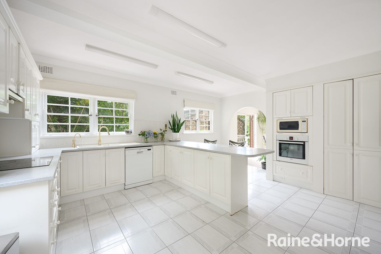 63 Cambourne Avenue — photo 5 of 19