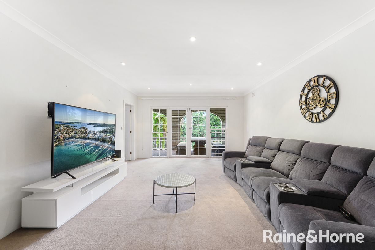63 Cambourne Avenue — photo 4 of 19
