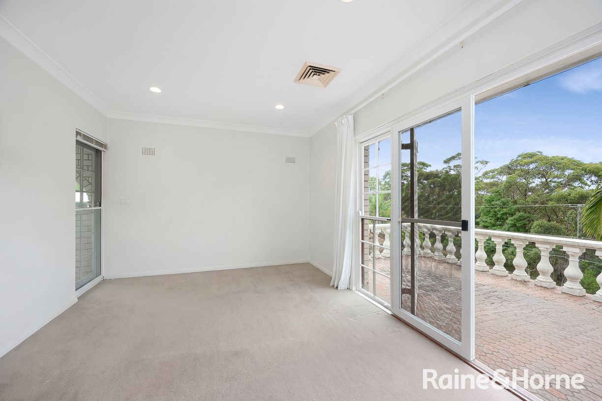63 Cambourne Avenue — photo 8 of 19